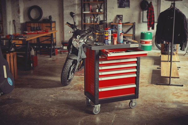 Initiez votre enfant à l'utilisation d'une servante atelier