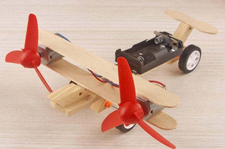 construire un avion télécommandé avec papa